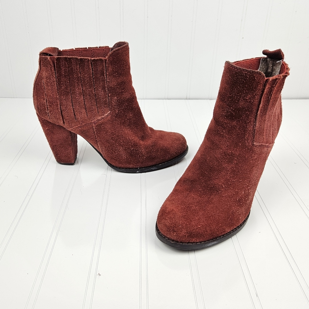 Splendid red suede heeled booties